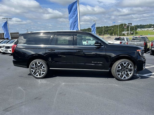 New 2026 Ford Expedition Platinum w/ Platinum Ultimate Package AWD/4WD image 3