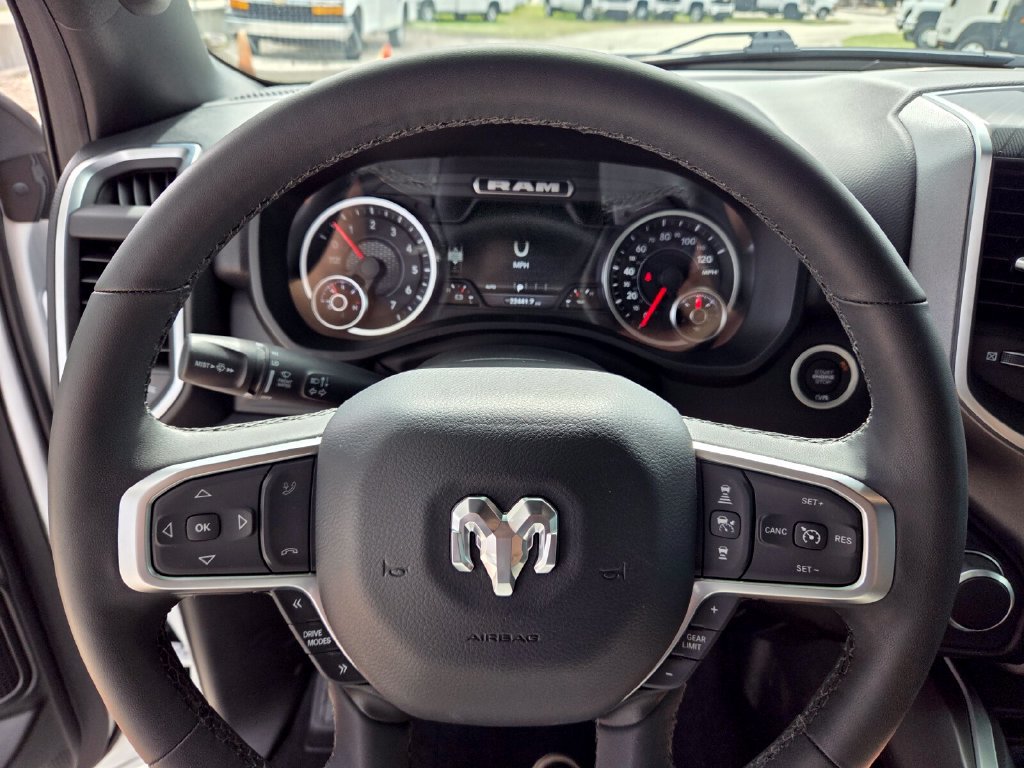 Used 2025 RAM 1500 Big Horn RWD image 30
