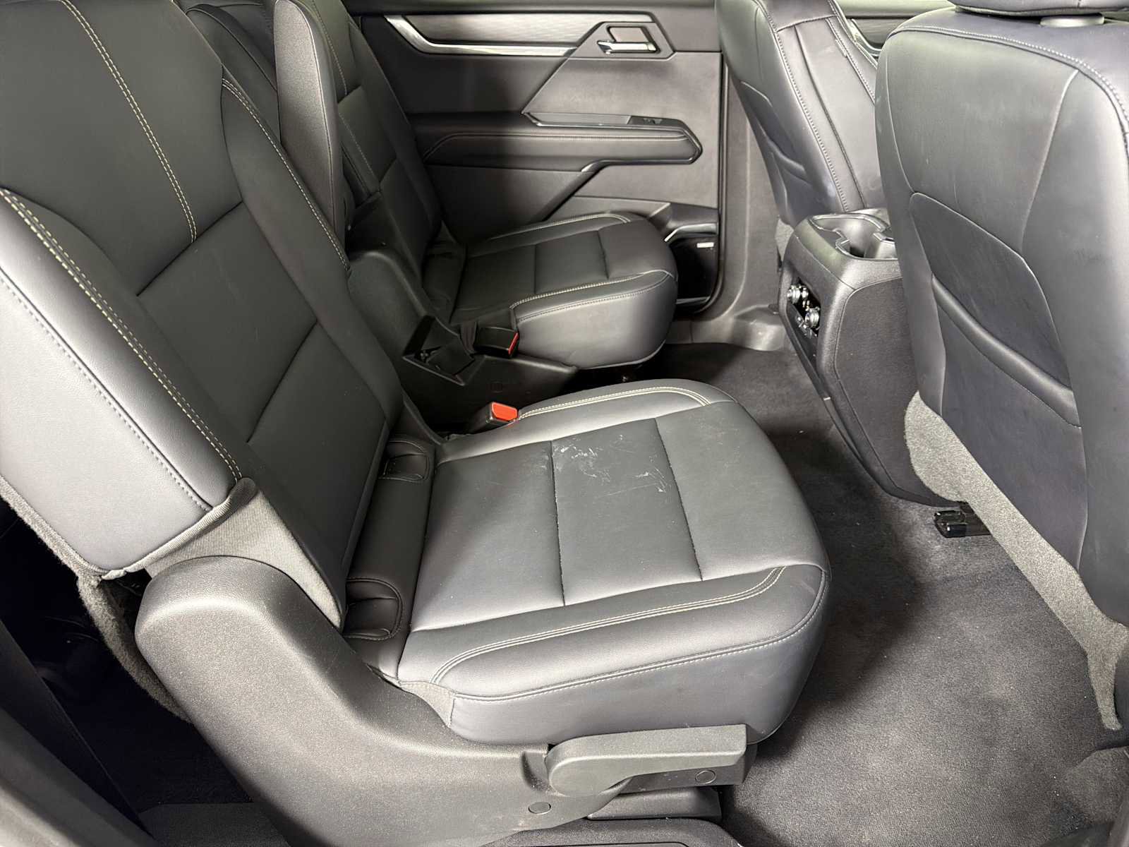 Used 2024 GMC Acadia Elevation image 14