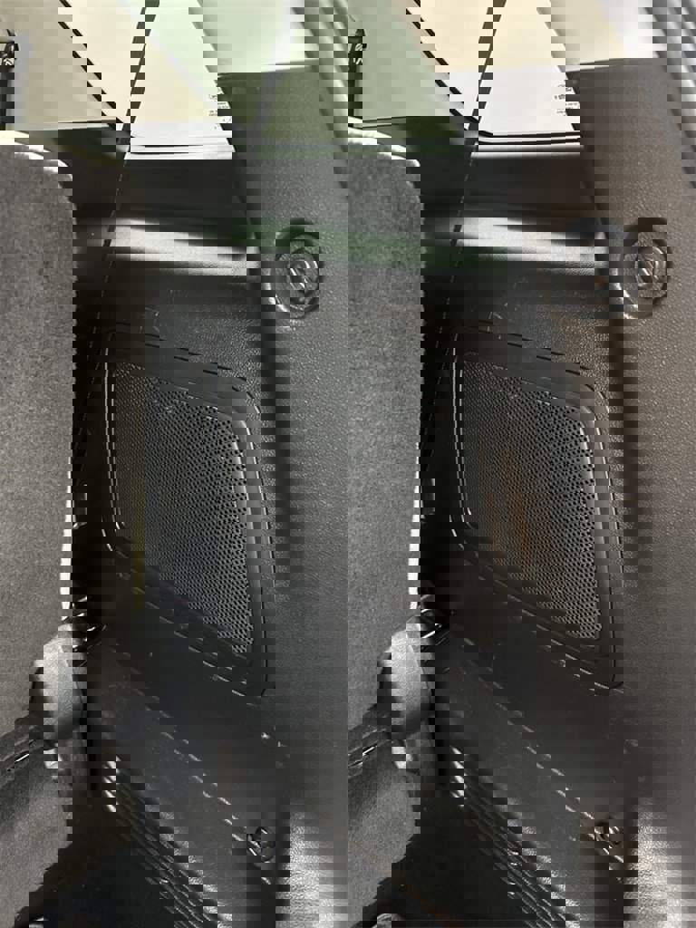 Used 2016 Ford Explorer Platinum image 36