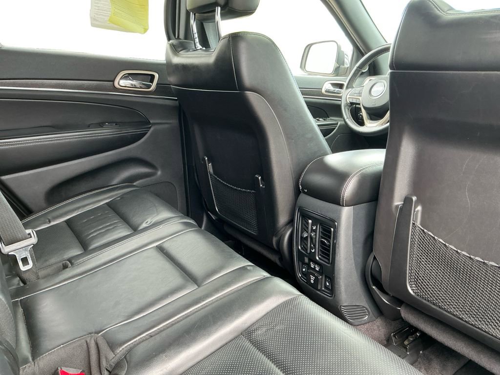 Used 2016 Jeep Grand Cherokee Limited w/ Luxury Group II AWD/4WD image 19