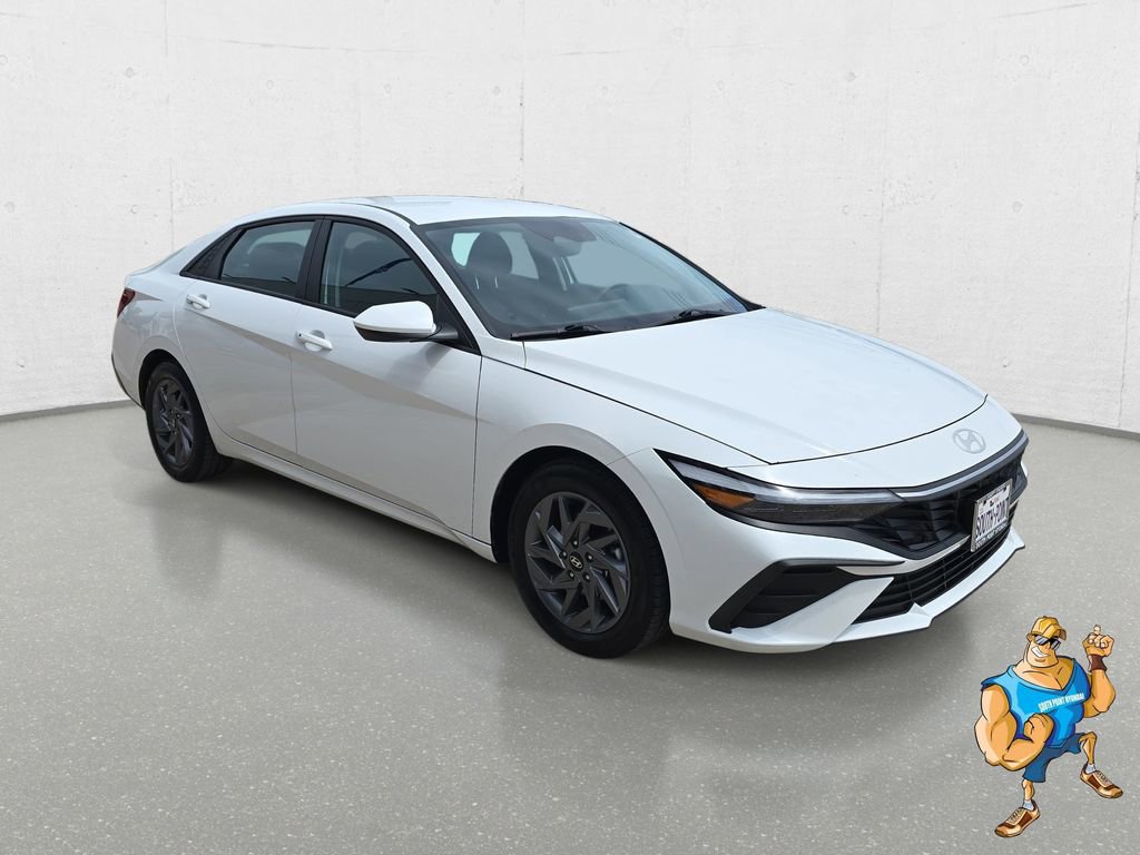 Certified 2024 Hyundai Elantra SEL image 3