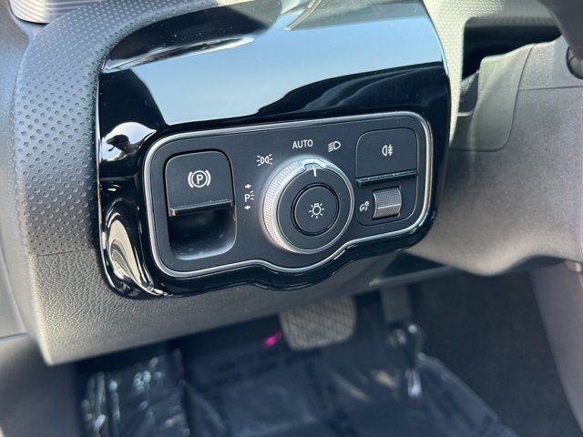 Used 2023 Mercedes-Benz CLA 250 image 18