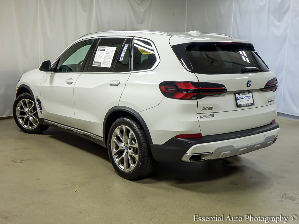 Used 2024 BMW X5 xDrive40i w/ Premium Package AWD/4WD image 8