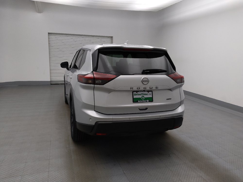 Used 2025 Nissan Rogue SV AWD/4WD image 6