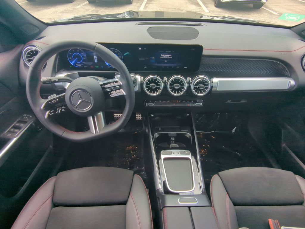 Used 2024 Mercedes-Benz EQB 300 4MATIC image 2