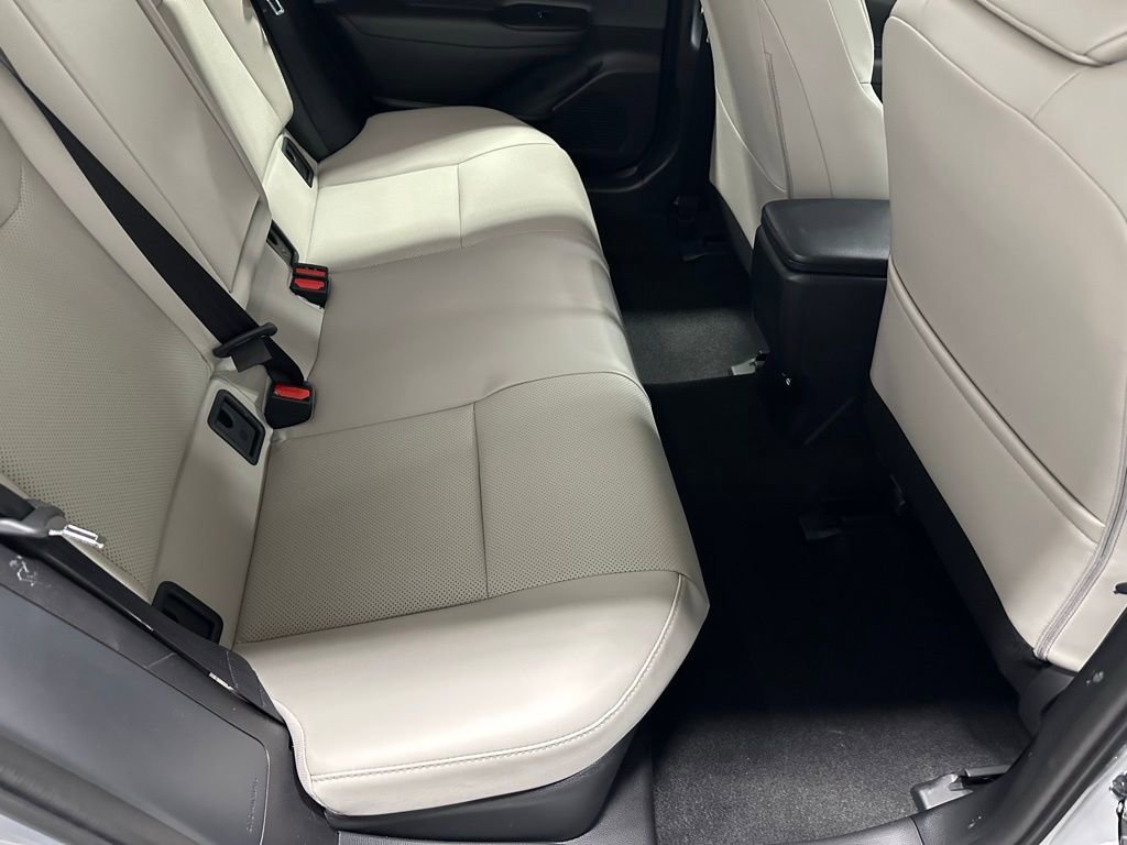 Used 2025 Toyota Prius XLE image 53