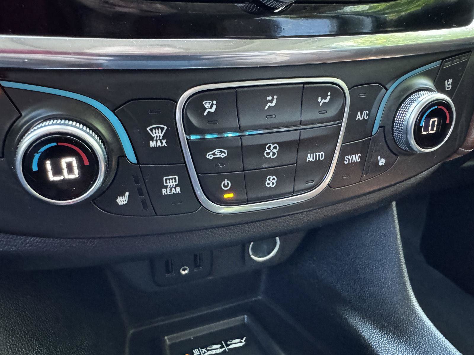 Certified 2019 Chevrolet Traverse High Country w/ LPO, Floor Liner Package AWD/4WD image 33
