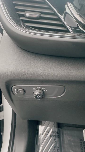 Used 2023 Buick Envision Preferred w/ Sport Touring Package image 33