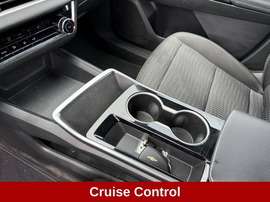 Used 2025 Chevrolet Equinox LT w/ Safety and Technology Package AWD/4WD image 17
