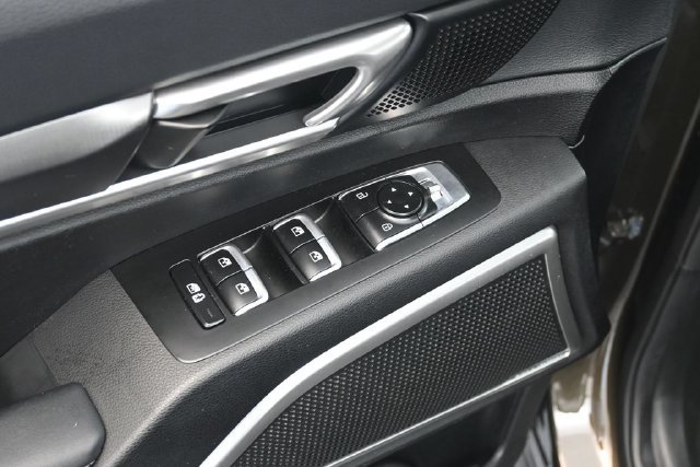 Used 2023 Kia Telluride S FWD image 12