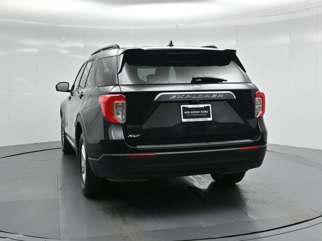 Certified 2022 Ford Explorer XLT image 29