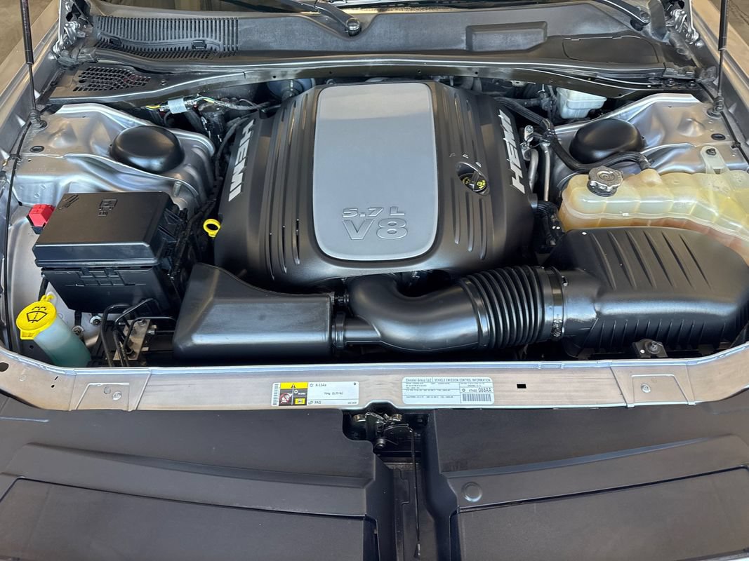 Used 2014 Dodge Challenger R/T Plus RWD image 43