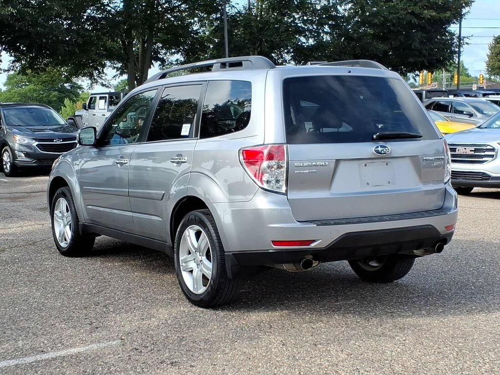 Used 2010 Subaru Forester 2.5X Limited AWD/4WD image 3