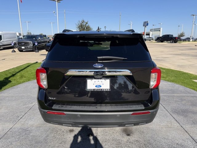 Used 2024 Ford Explorer XLT image 5