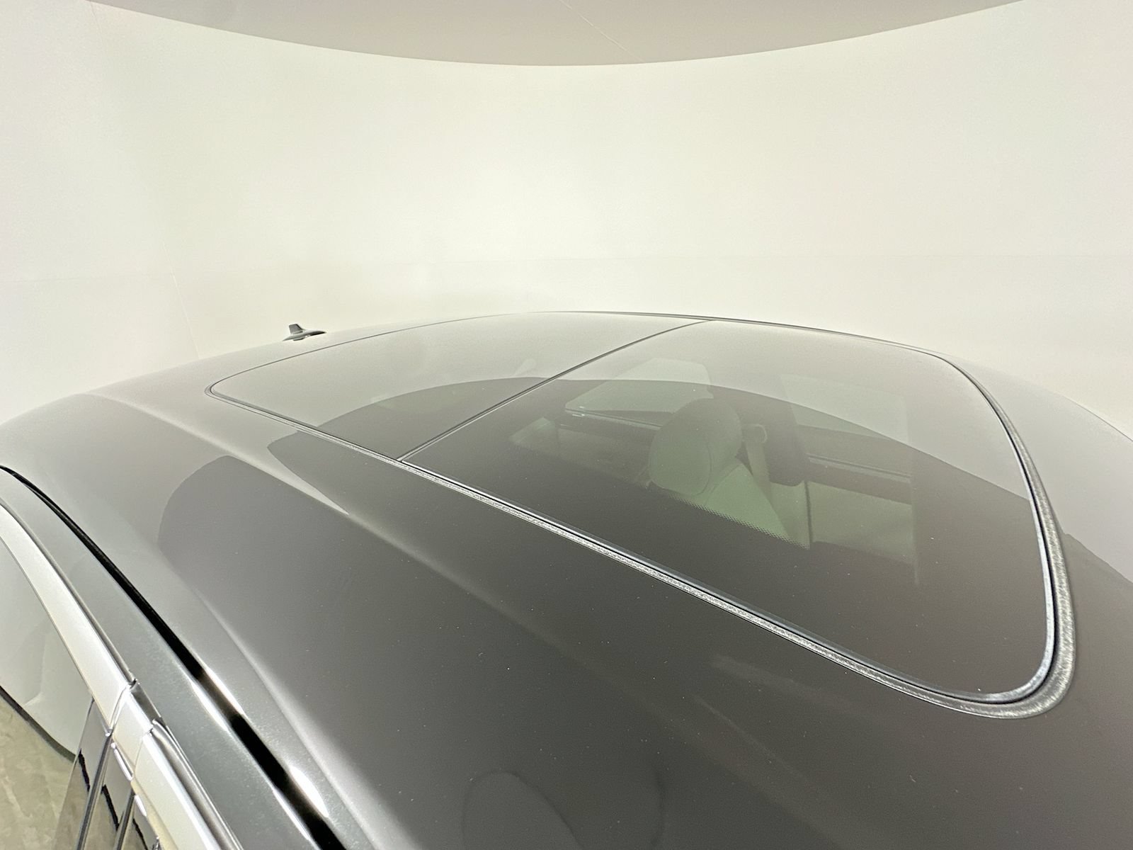 Used 2010 Rolls-Royce Ghost RWD image 12