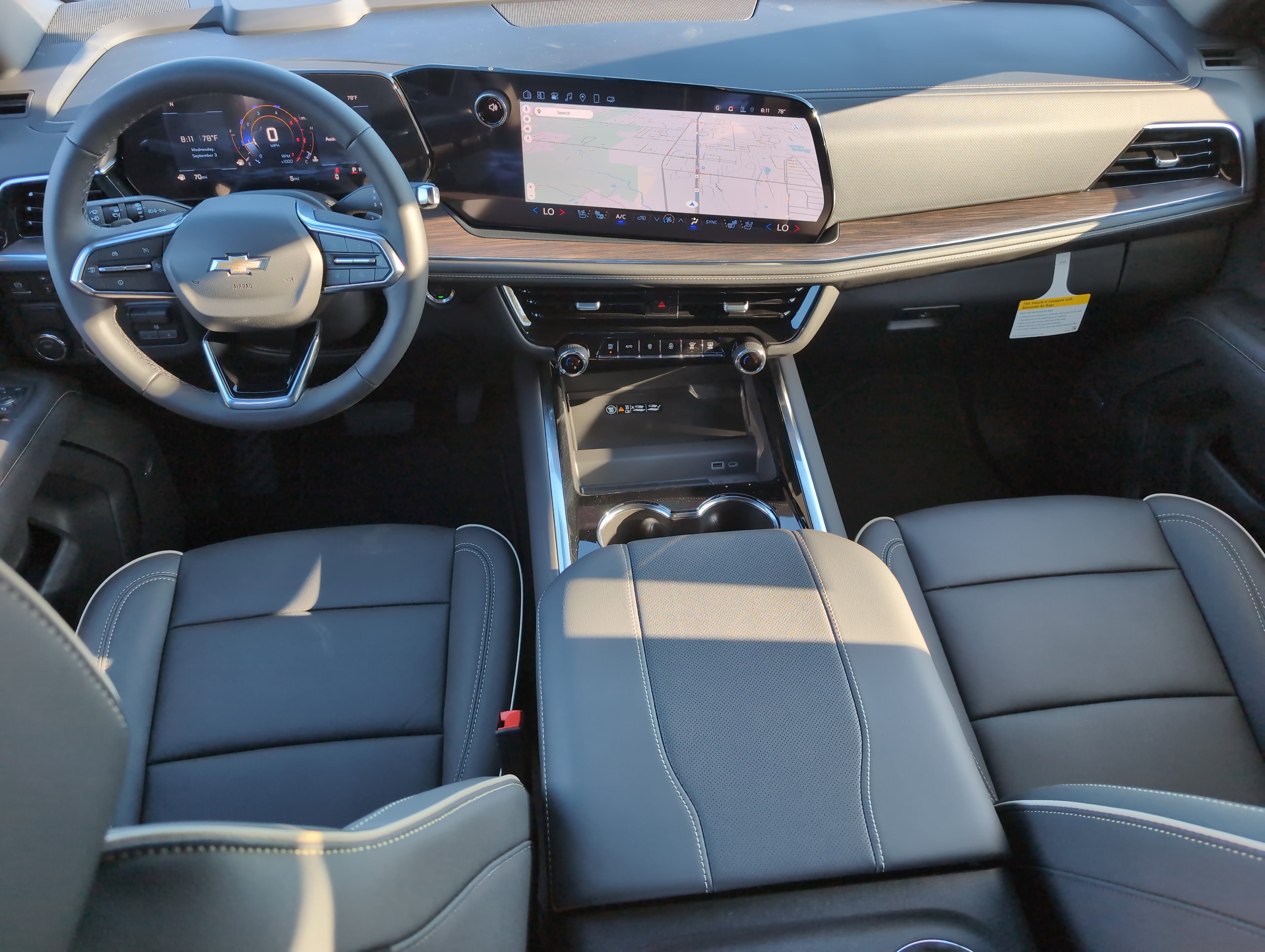 New 2025 Chevrolet Suburban Premier w/ Sun And Tow Package image 27