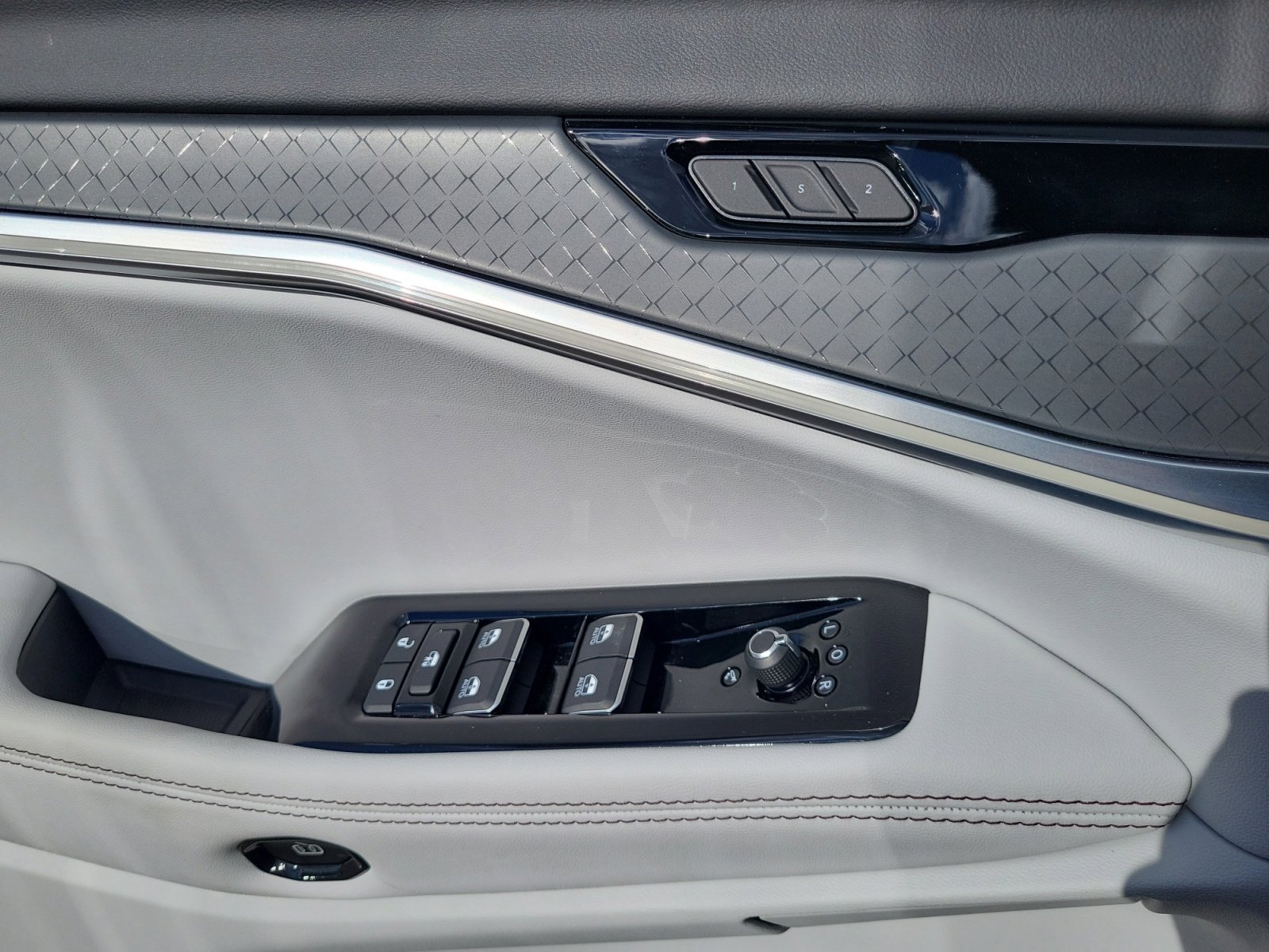 New 2025 Jeep Wagoneer Limited image 14