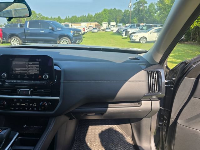 Used 2024 Nissan Pathfinder SV w/ SV Premium Package FWD image 48