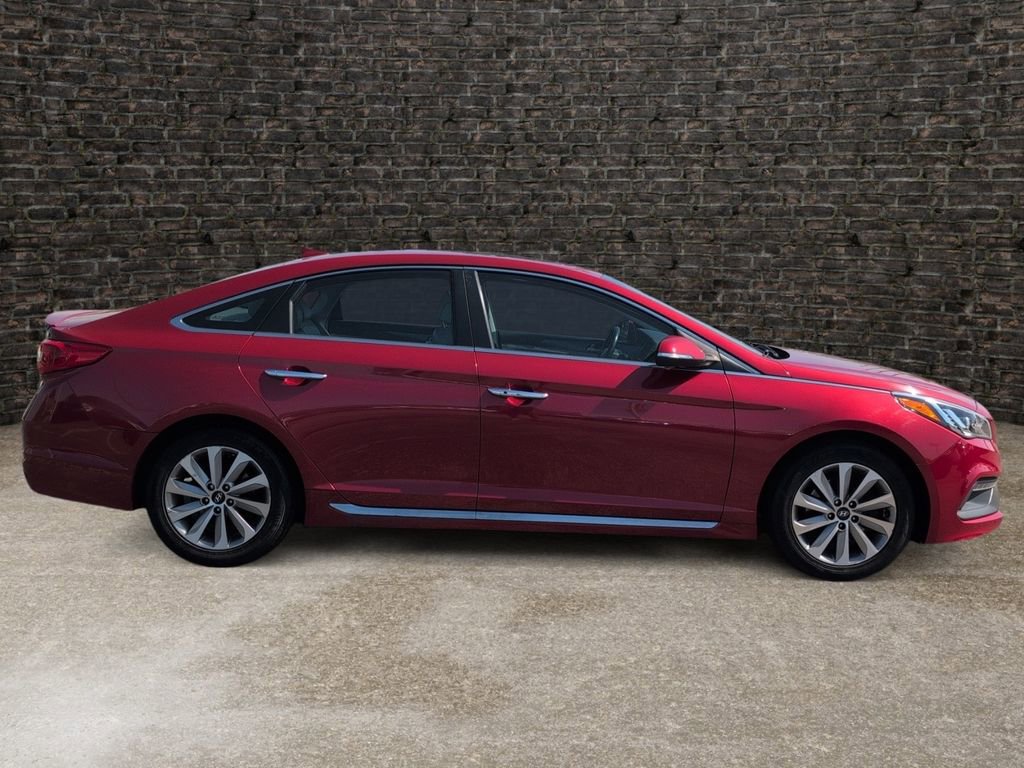 Used 2017 Hyundai Sonata Sport w/ Value Edition Package 02 FWD image 3