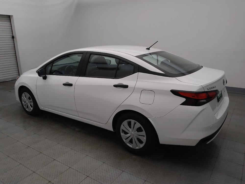 Used 2023 Nissan Versa S FWD image 3