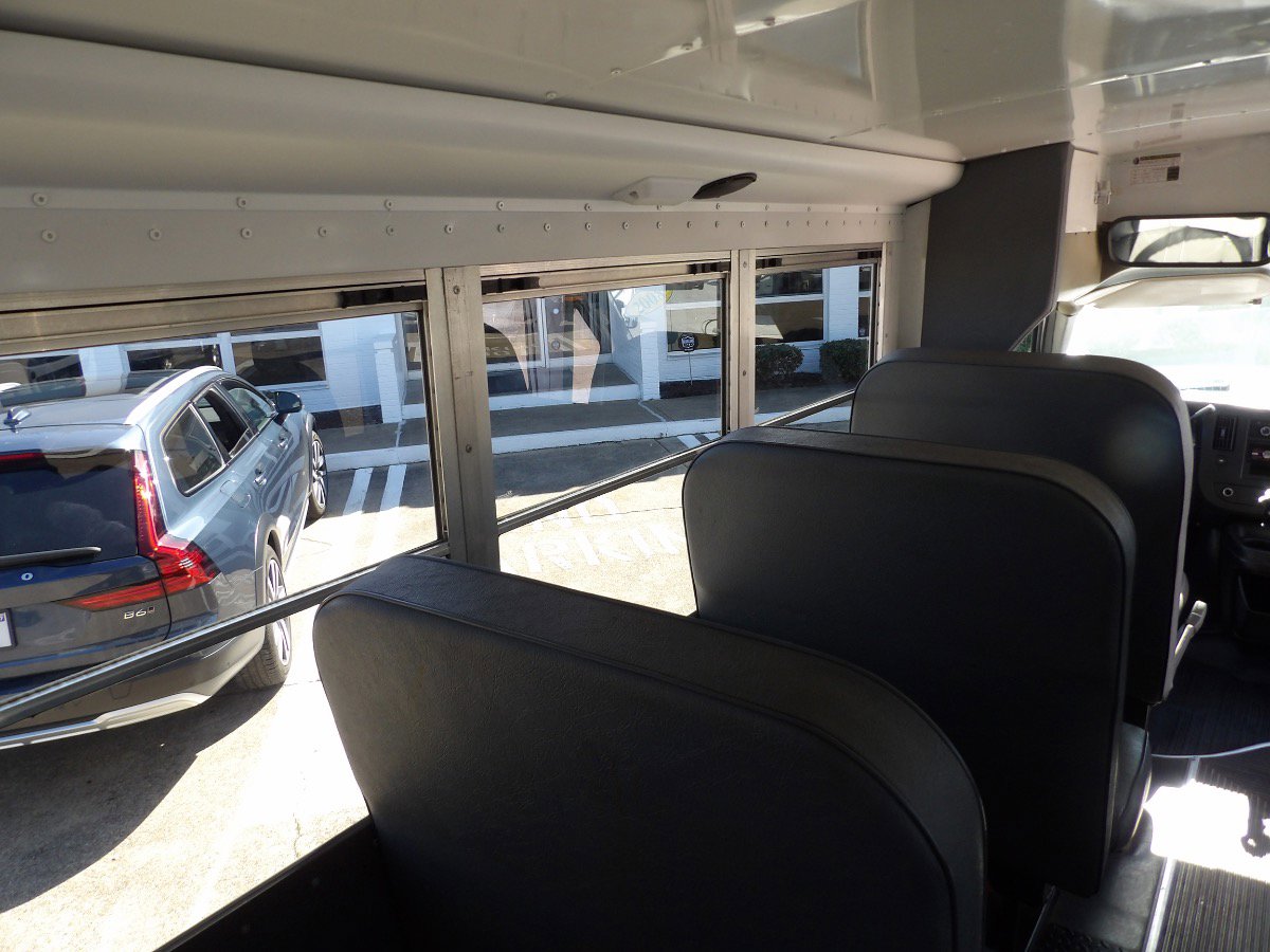 Used 2008 Chevrolet Express 3500 G3500 15 PASSENGER MINI BUS w/ School Bus Package image 27