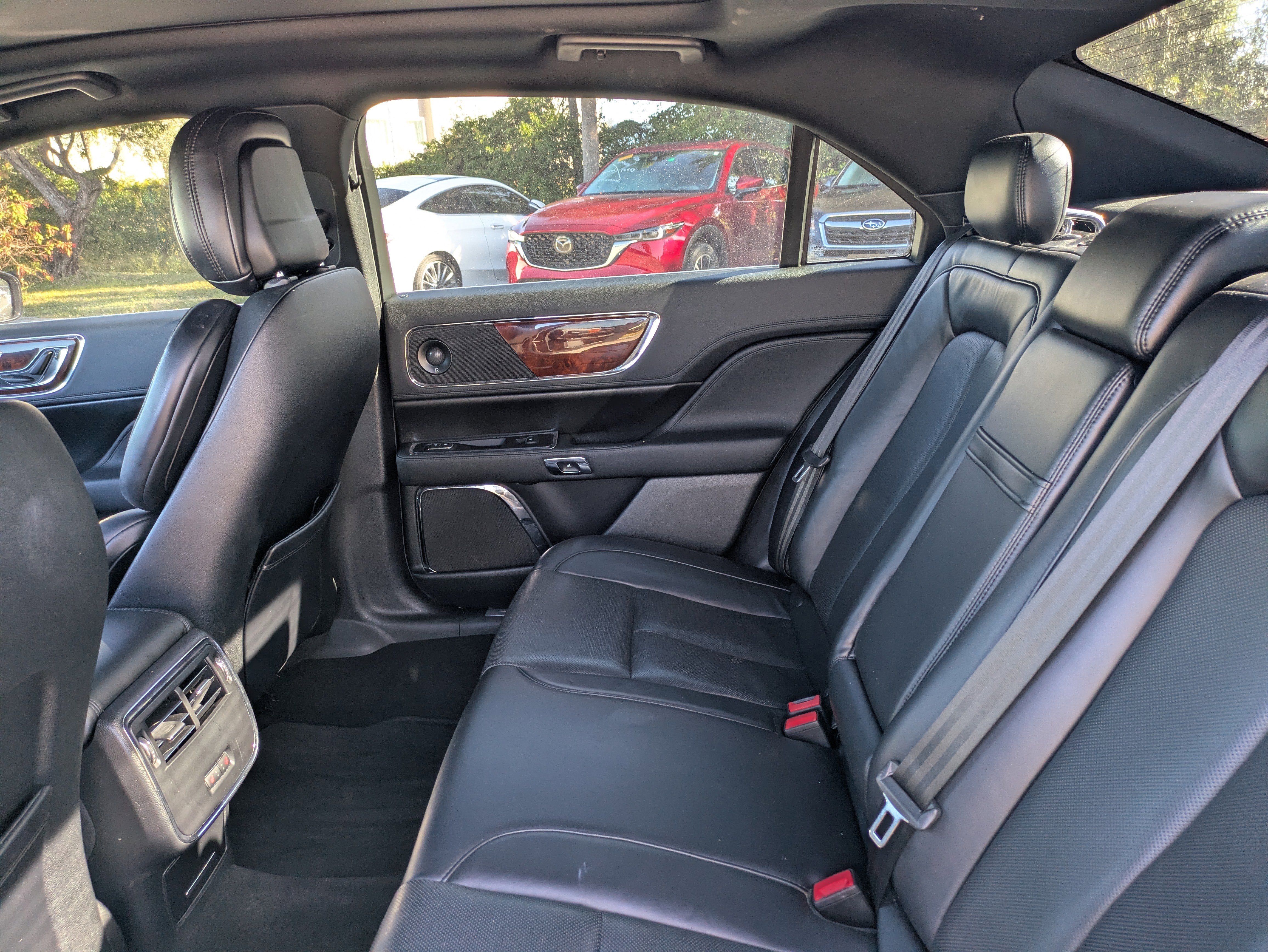 Used 2020 Lincoln Continental AWD w/ Premium Package image 13