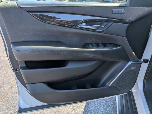 Used 2020 Cadillac Escalade Platinum AWD/4WD image 12