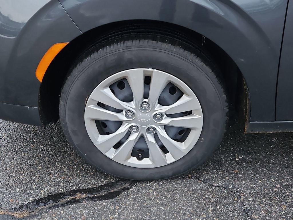 Used 2022 Kia Soul LX image 7