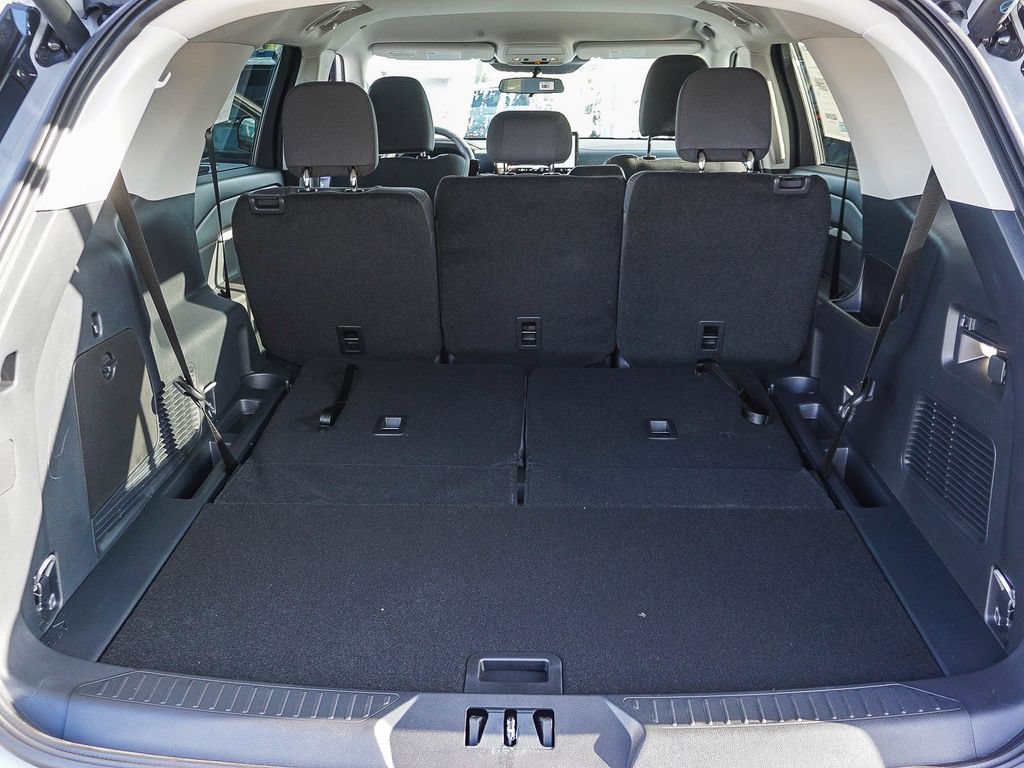 New 2026 Ford Explorer Active RWD image 24