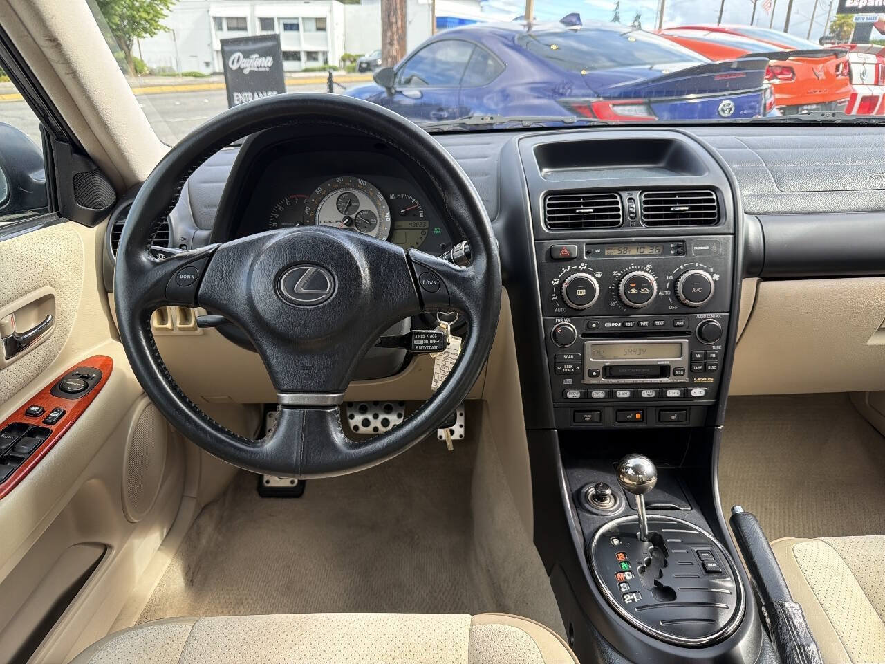 Used 2001 Lexus IS 300 RWD image 28