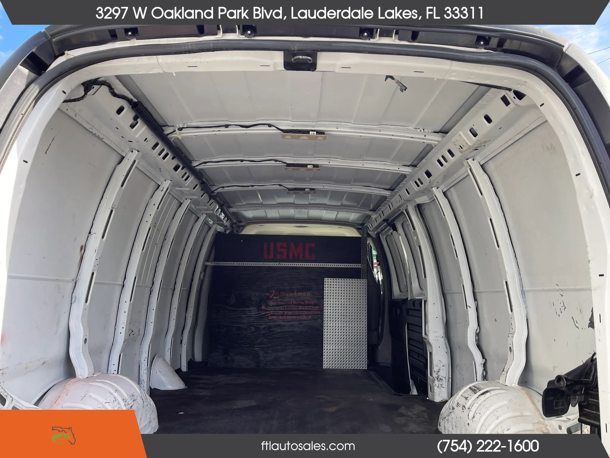Used 2017 GMC Savana 3500 Extended RWD image 46