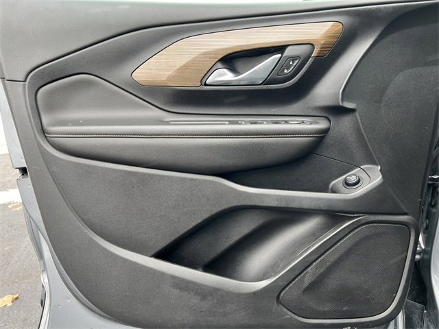 Used 2021 GMC Terrain SLE w/ Driver Convenience Package image 13