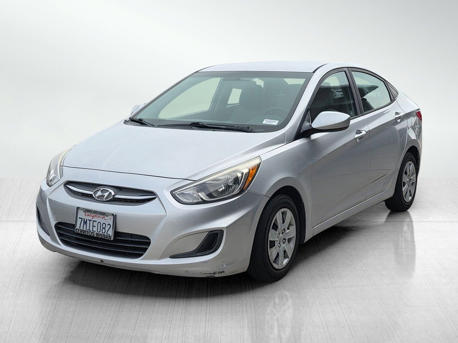 Used 2016 Hyundai Accent SE image 3