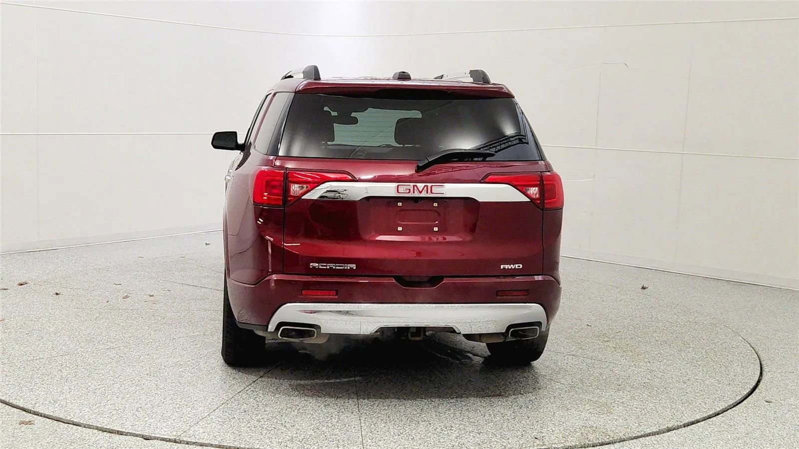 Used 2017 GMC Acadia Denali w/ Technology Package image 6