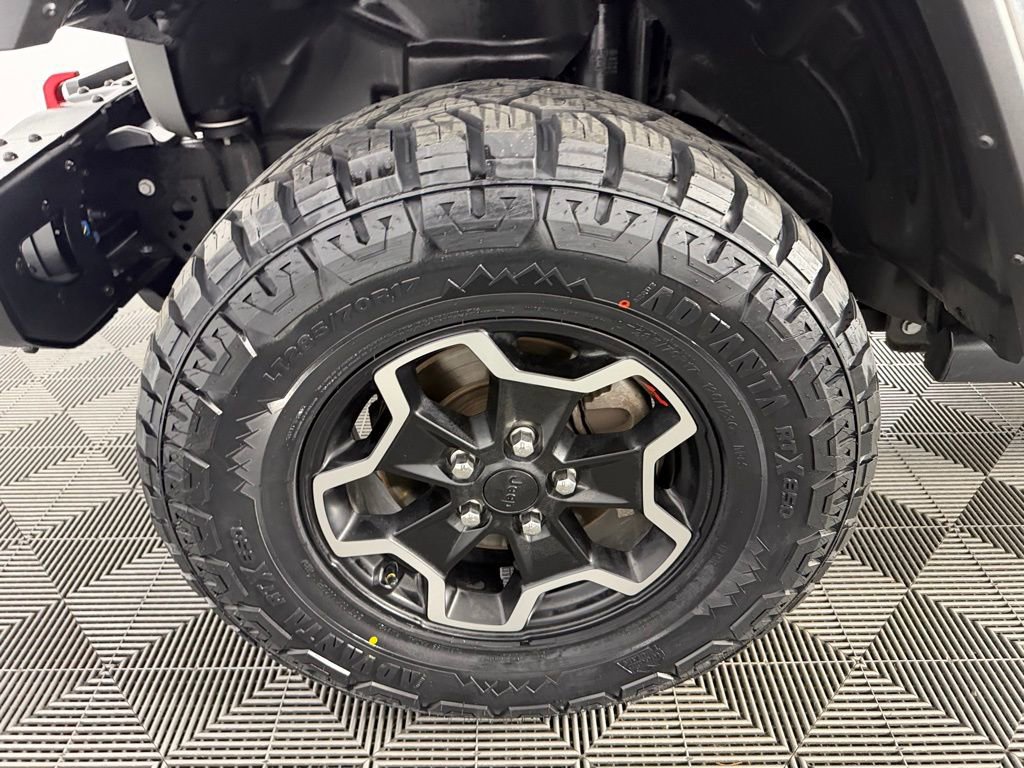 Used 2023 Jeep Wrangler Unlimited Rubicon image 12