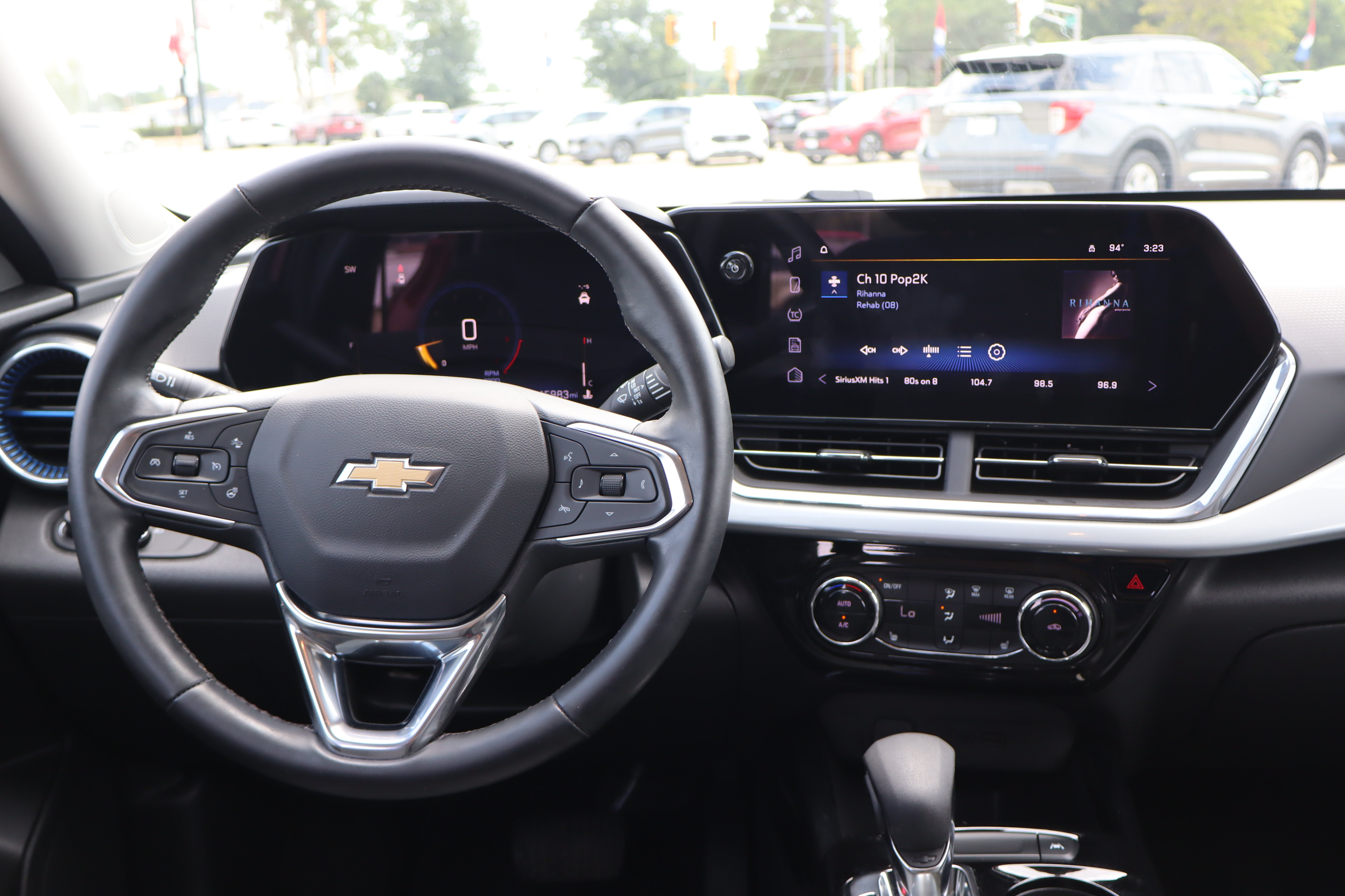 Used 2024 Chevrolet Trax LT w/ Driver Confidence Package FWD image 13
