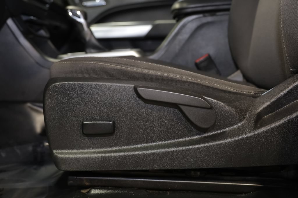 Used 2022 Chevrolet Colorado LT w/ Fleet Safety Package RWD image 15