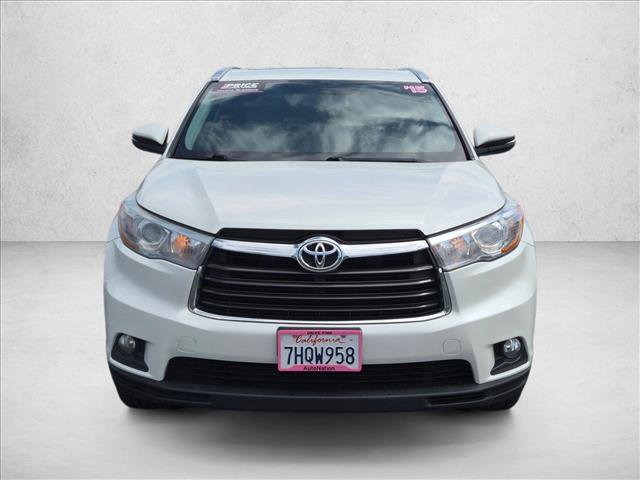 Used 2015 Toyota Highlander XLE FWD image 2