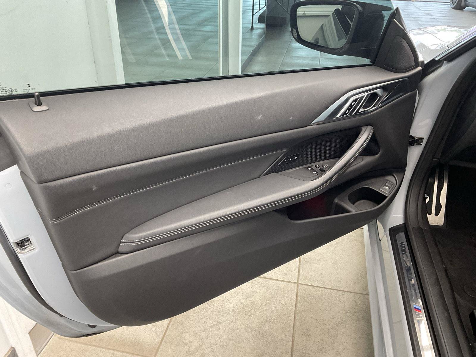 Used 2022 BMW 430i xDrive Coupe w/ M Sport Package AWD/4WD image 9