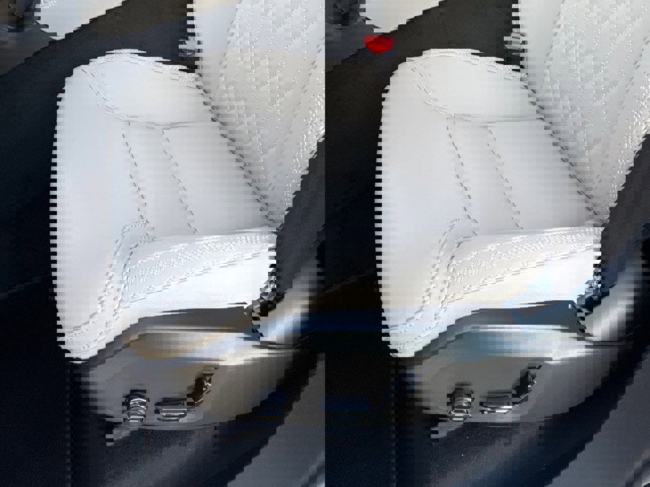 New 2026 Volvo XC90 B6 Plus image 19