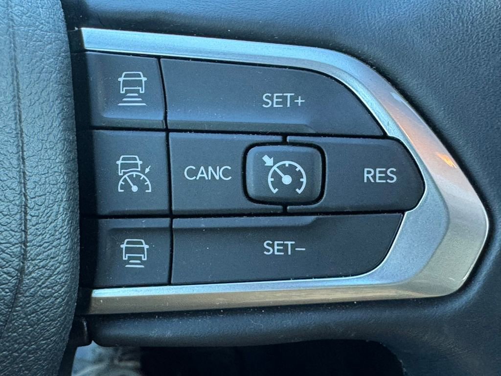 Used 2022 Jeep Compass Altitude w/ Sun and Sound Group image 22