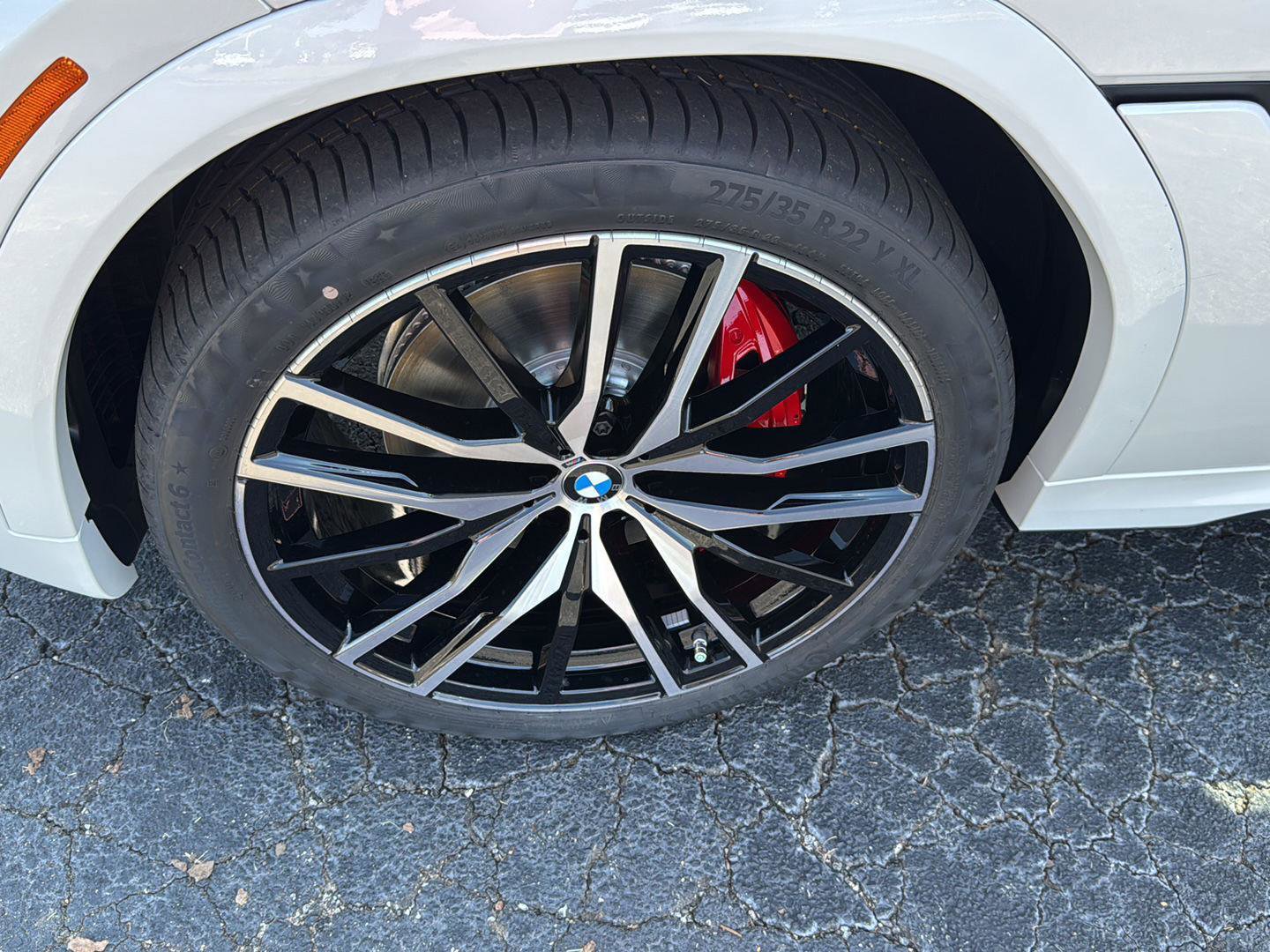 New 2026 BMW X6 xDrive40i w/ Executive Package image 32
