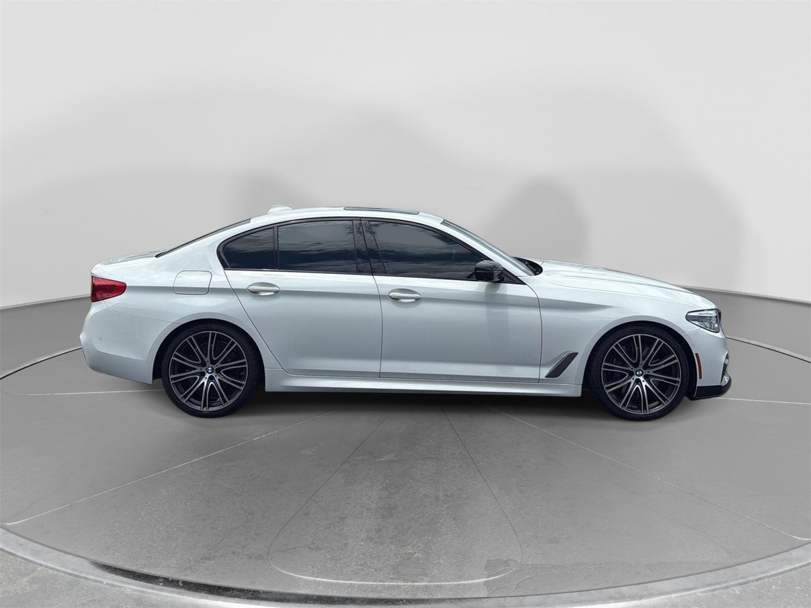 Used 2019 BMW M550i xDrive w/ Premium Package 2 AWD/4WD image 5