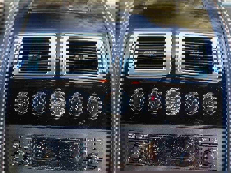 Used 2008 Aston Martin V8 Vantage Roadster image 25