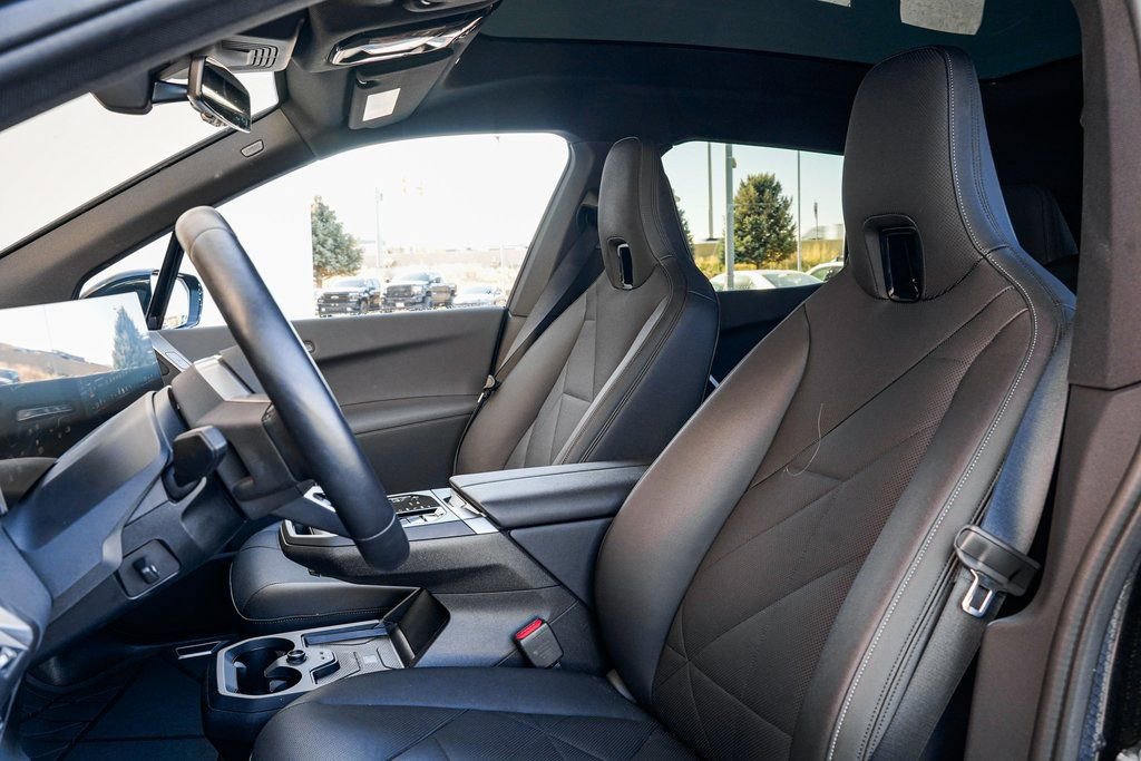 Used 2025 BMW iX xDrive50 w/ Premium Package image 16