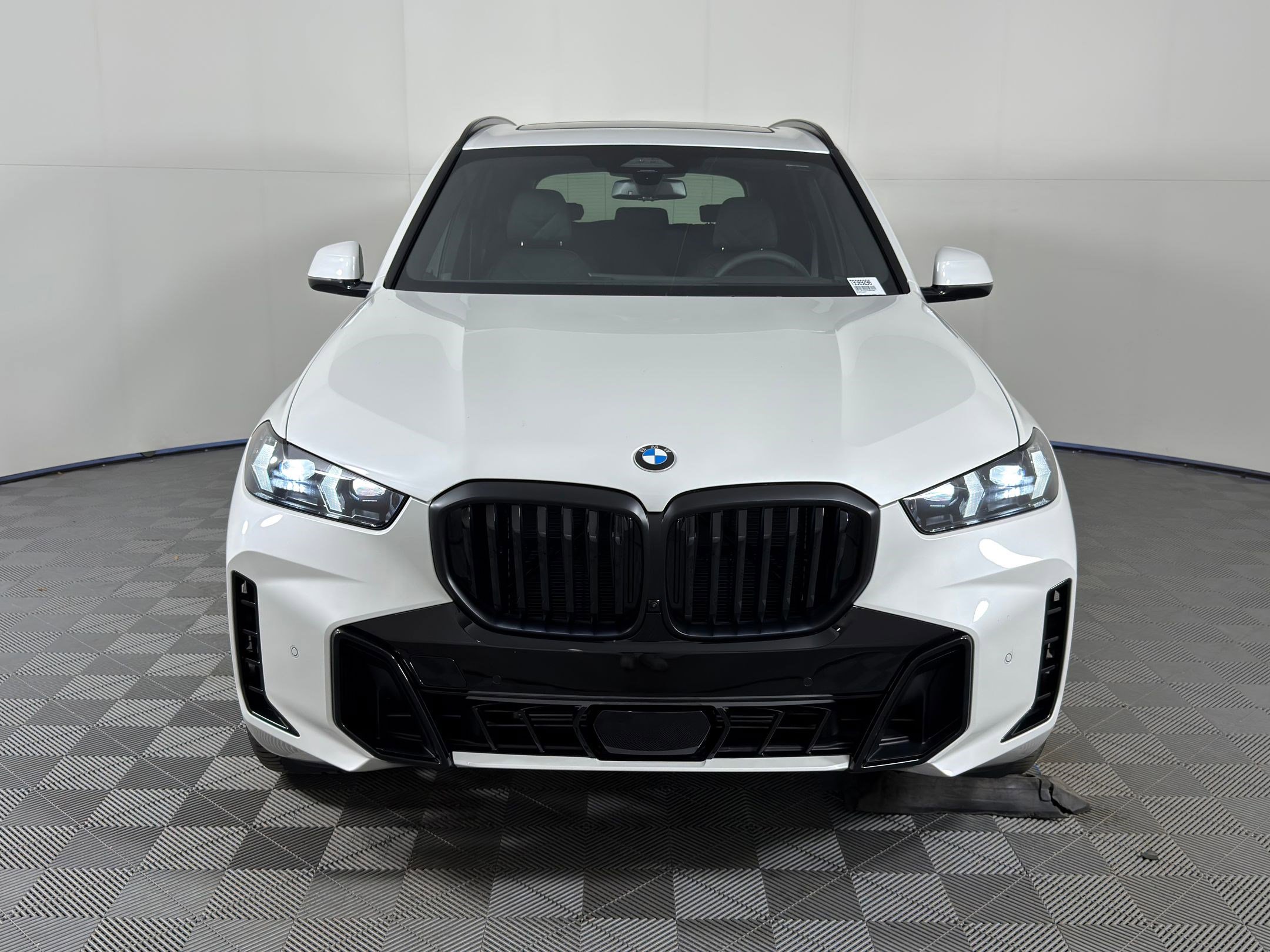 New 2026 BMW X5 sDrive40i w/ M Sport Package image 6