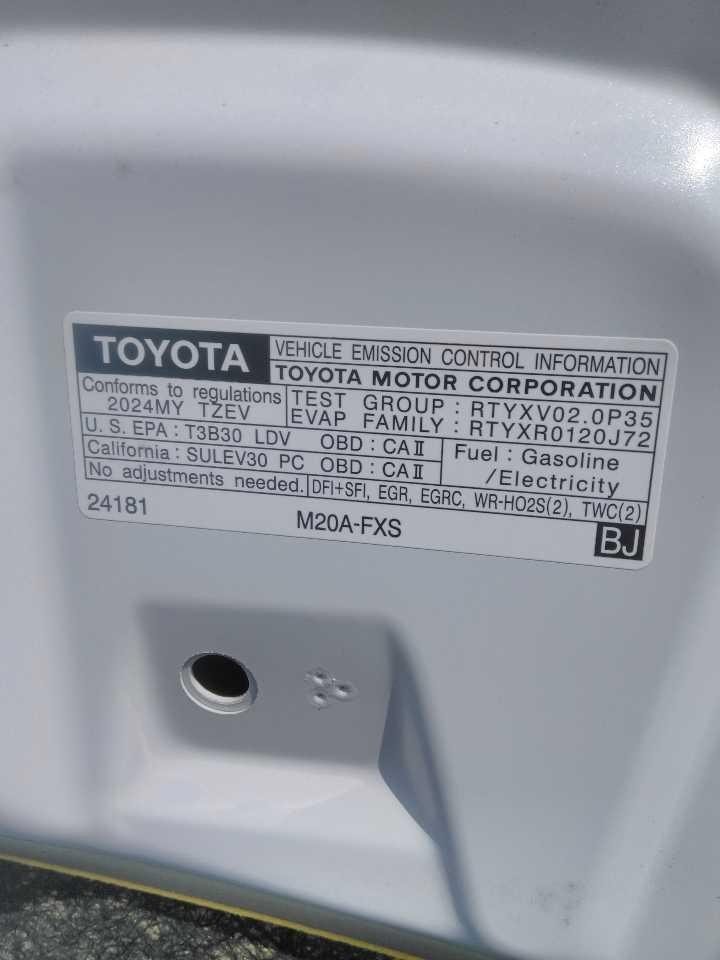 Used 2024 Toyota Prius Prime Premium image 34