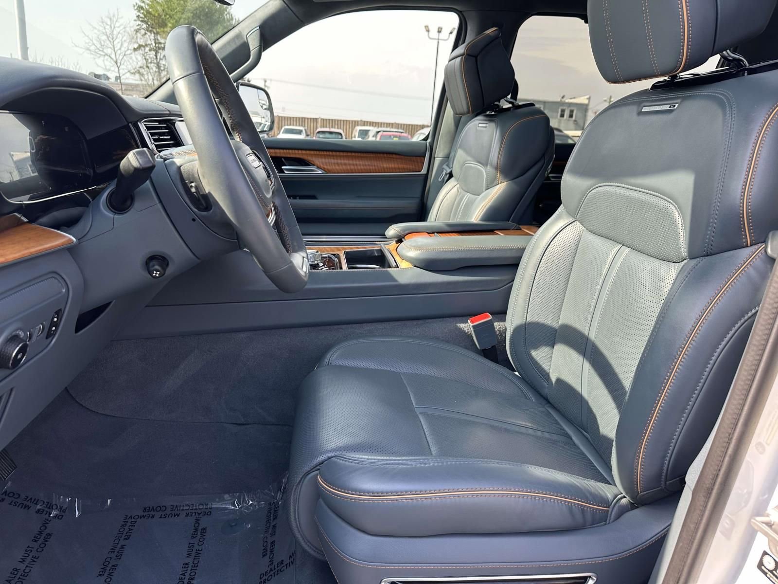 Used 2022 Jeep Grand Wagoneer Series II w/ Convenience Group III image 22