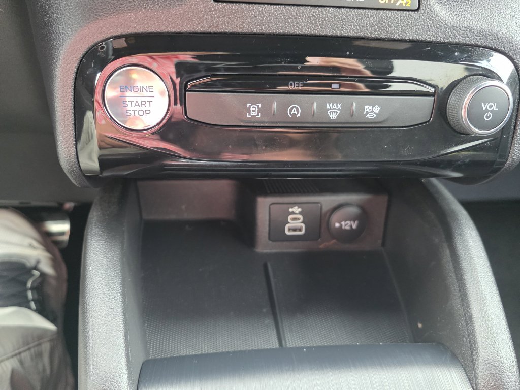 Used 2024 Ford Escape ST-Line w/ Tech Pack #1 image 18